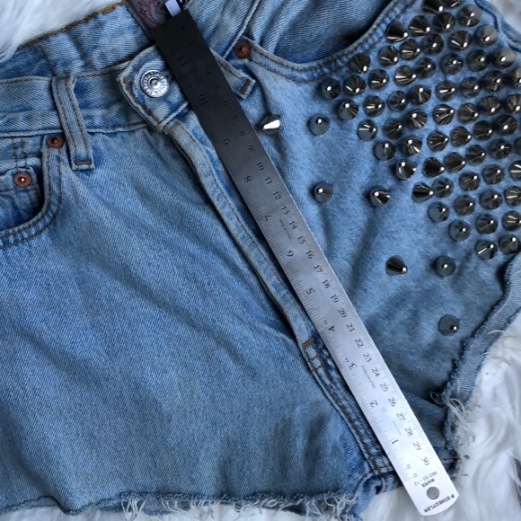 🚫SOLD🚫Ragged priest studded shorts - Picture 5 of 6